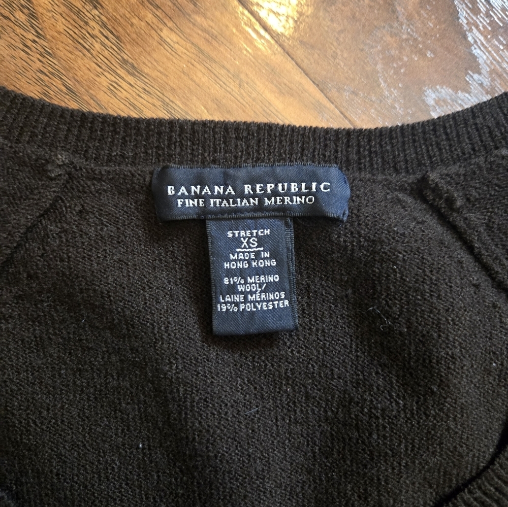 Banana Republic Merino Wool Blend Knitted V Neck Dark Brown Sweater - Picture 4 of 7